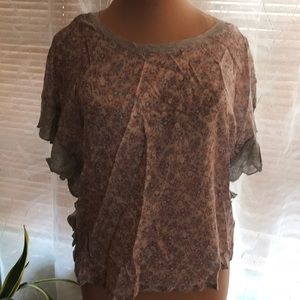 Vince Camuto flower short ruffles sleeve floral top SZ L